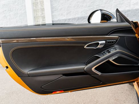 Used 2018 Porsche 911 Turbo S image 24