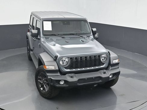 Used 2024 Jeep Wrangler Unlimited Sport AWD/4WD image 41