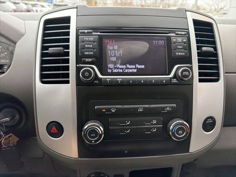 Used 2016 Nissan Frontier SV image 23