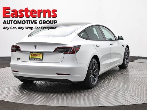 Used 2023 Tesla Model 3 Standard Range image 5