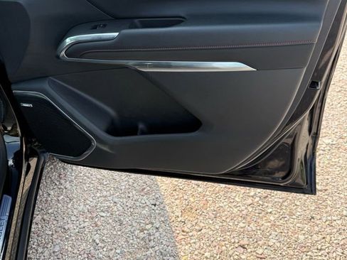 Used 2024 Chevrolet Traverse RS image 16