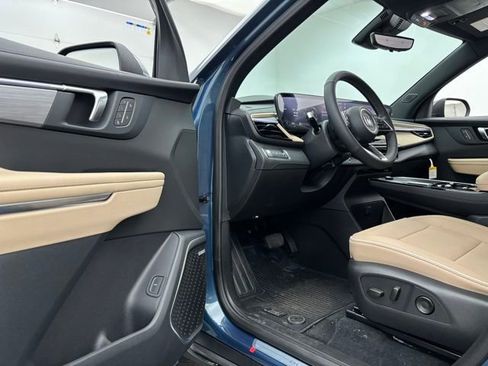 New 2026 Buick Enclave Preferred w/ Power Package image 18