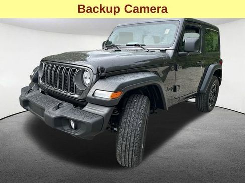 Used 2025 Jeep Wrangler Sport AWD/4WD image 5