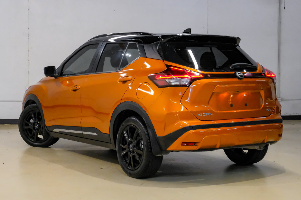Used 2023 Nissan Kicks SR FWD image 14