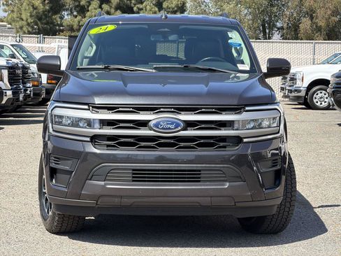 Used 2024 Ford Expedition Max XLT RWD image 2