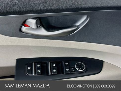 Used 2021 Kia Forte LXS FWD image 17