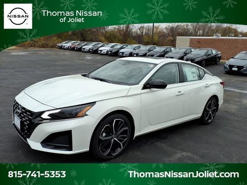 New 2025 Nissan Altima 2.5 SR w/ SR Premium Package image 7