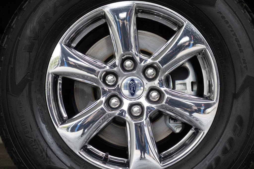 Used 2019 Ford F150 XLT w/ Equipment Group 302A Luxury AWD/4WD image 10
