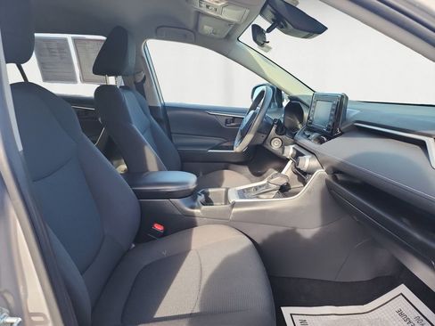 Certified 2022 Toyota RAV4 LE image 15