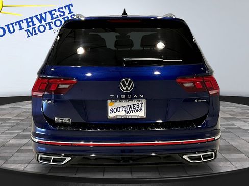 Used 2024 Volkswagen Tiguan SEL R-Line w/ MDO Package, Two-Row image 5