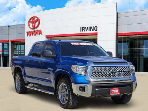 Used 2018 Toyota Tundra SR5 w/ SR5 Upgrade Package RWD image 2