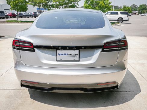 Used 2025 Tesla Model S image 10