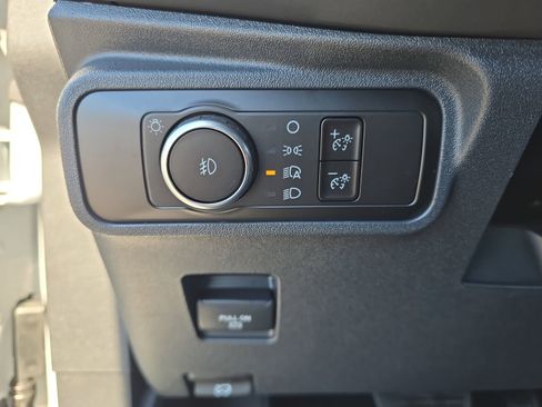 New 2025 Ford Bronco Outer Banks w/ Black Appearance Package image 19