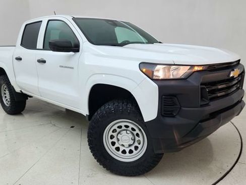 Used 2023 Chevrolet Colorado W/T w/ Advanced Trailering Package AWD/4WD image 83