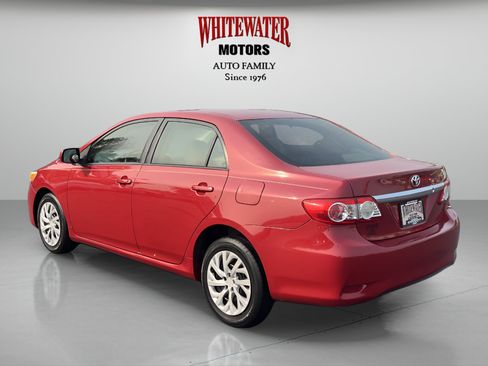Used 2012 Toyota Corolla LE FWD image 3