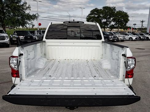 Used 2024 Nissan Titan SV RWD image 30