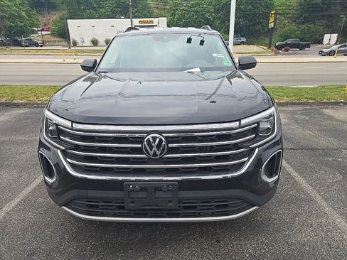 Used 2026 Volkswagen Atlas SE AWD/4WD image 2