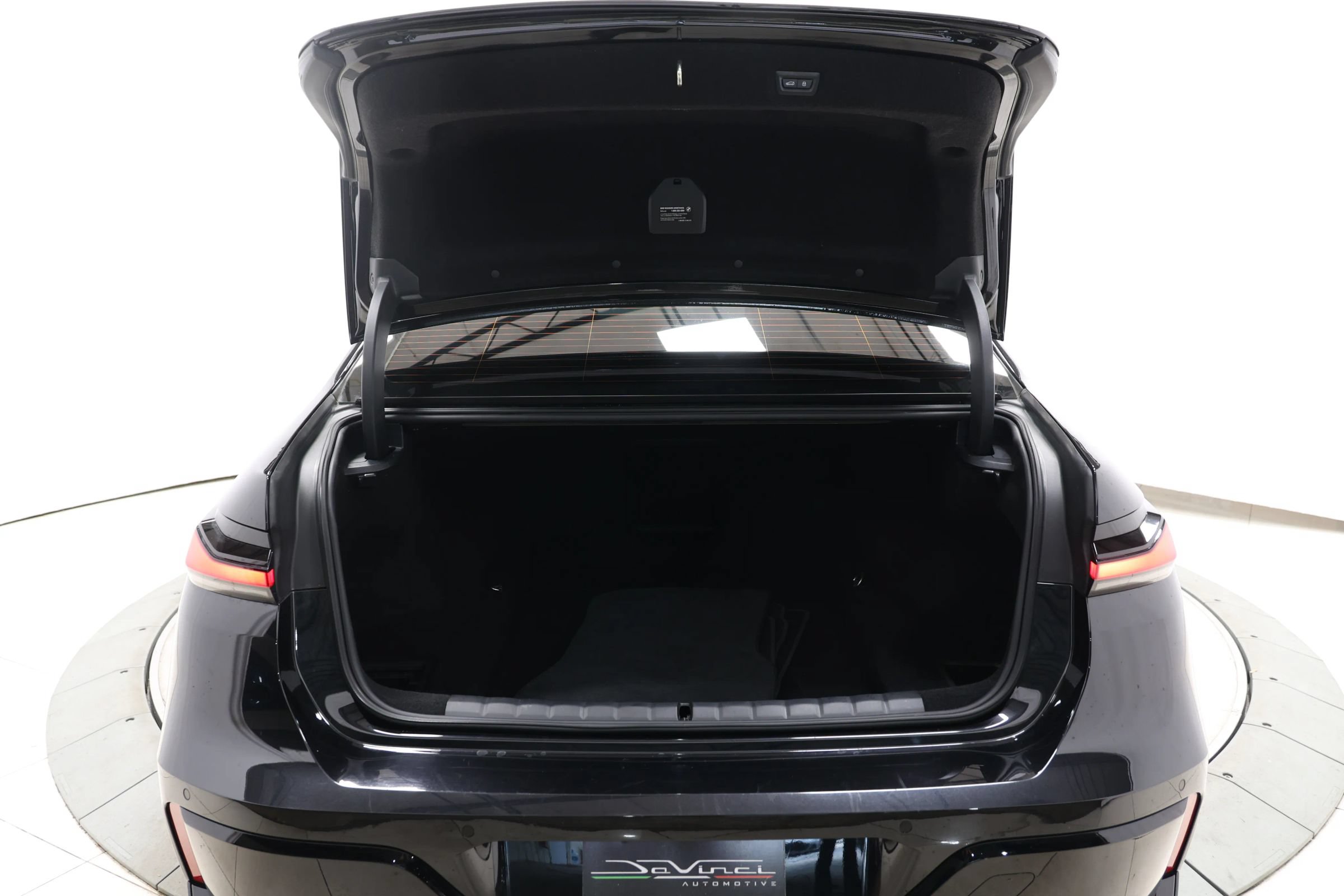 Used 2025 BMW 740i RWD image 73