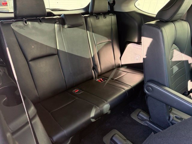 Used 2020 Toyota Highlander XLE AWD/4WD image 14