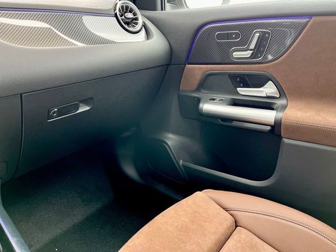 Certified 2025 Mercedes-Benz GLA 250 GLA 250 image 43