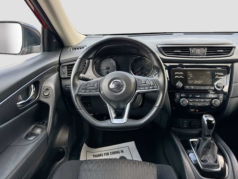 Used 2017 Nissan Rogue SV FWD image 26
