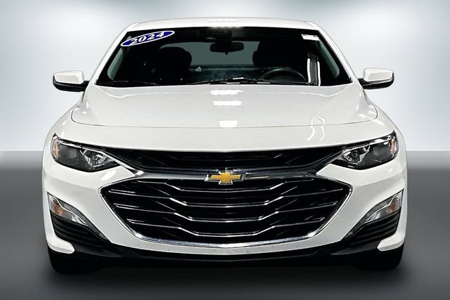 Used 2024 Chevrolet Malibu LT FWD image 2