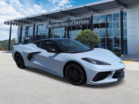 Used 2024 Chevrolet Corvette Stingray Preferred Conv w/ Z51 Performance Package RWD image 2