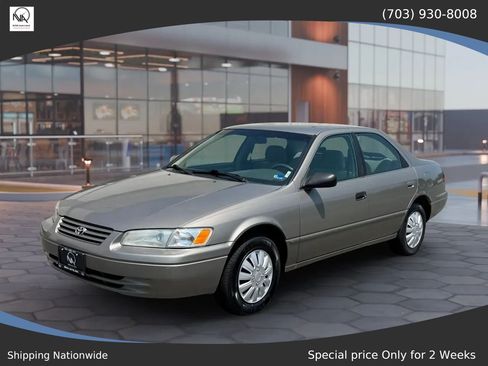 Used 1998 Toyota Camry LE FWD image 4