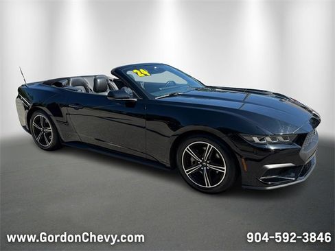 Used 2024 Ford Mustang Premium image 8