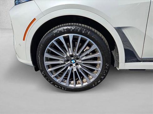 Certified 2023 BMW X7 xDrive40i w/ Premium Package image 24