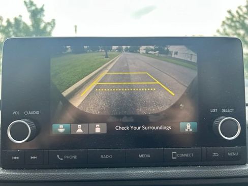 Used 2024 Honda CR-V EX image 11