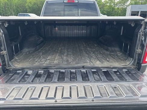 Used 2022 RAM 1500 Big Horn AWD/4WD image 9