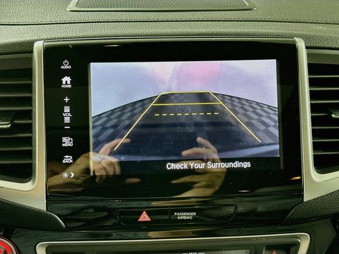 Used 2018 Honda Pilot Elite image 22