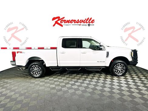 Used 2017 Ford F250 Lariat w/ FX4 Off-Road Package image 8
