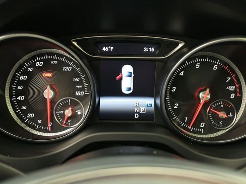 Used 2018 Mercedes-Benz CLA 250 4MATIC image 27