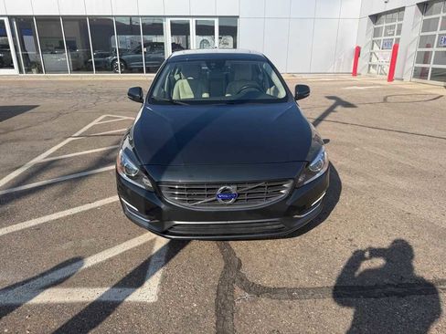 Used 2014 Volvo S60 T5 w/ Climate Package image 8
