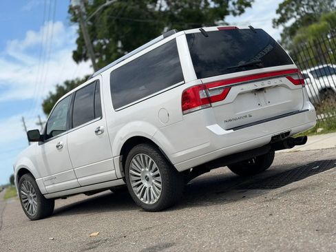 Used 2017 Lincoln Navigator L Select AWD/4WD image 4