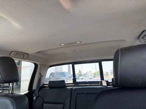 Used 2015 GMC Sierra 1500 SLT w/ SLT Crew Cab Value Package AWD/4WD image 17
