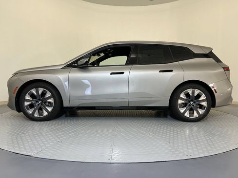 Used 2026 BMW iX xDrive45 AWD/4WD image 2