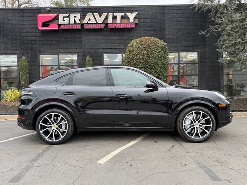 Used 2020 Porsche Cayenne Turbo w/ Performance Package image 21
