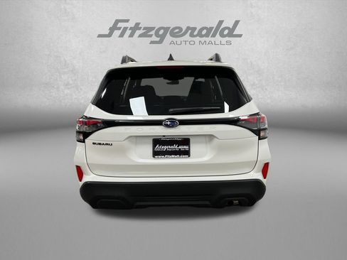 Used 2025 Subaru Forester Premium AWD/4WD image 4
