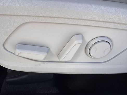 Used 2023 Kia Sorento S image 25