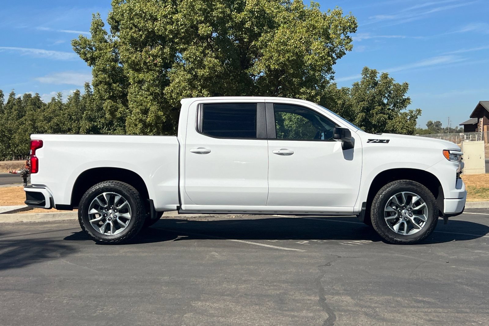 New 2026 Chevrolet Silverado 1500 RST w/ Z71 Off-Road Package AWD/4WD image 3