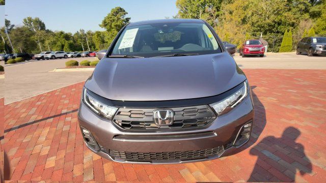 Certified 2026 Honda Odyssey EX-L image 4