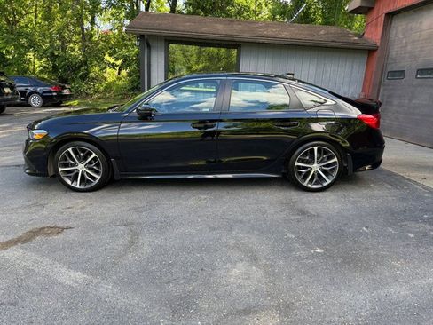 Used 2022 Honda Civic Touring image 7