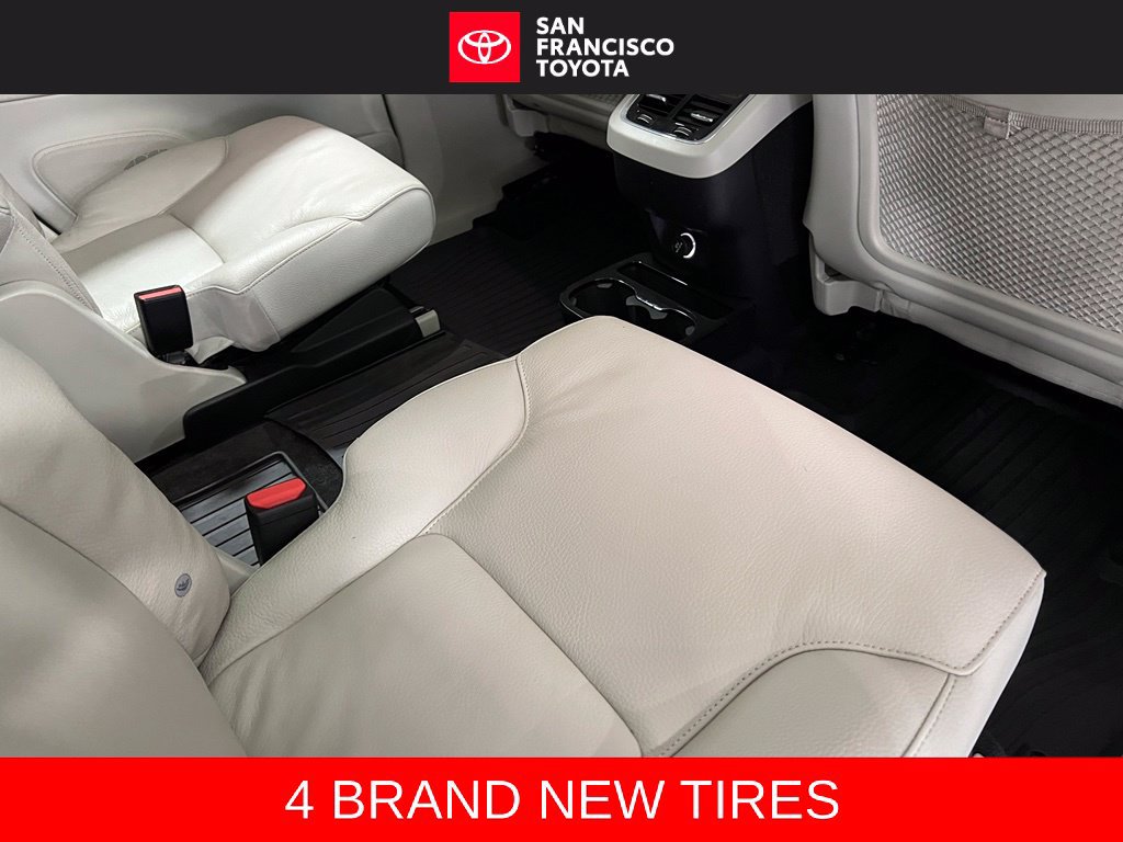 Used 2020 Volvo XC90 T6 Momentum w/ Protection Package Premier AWD/4WD image 21
