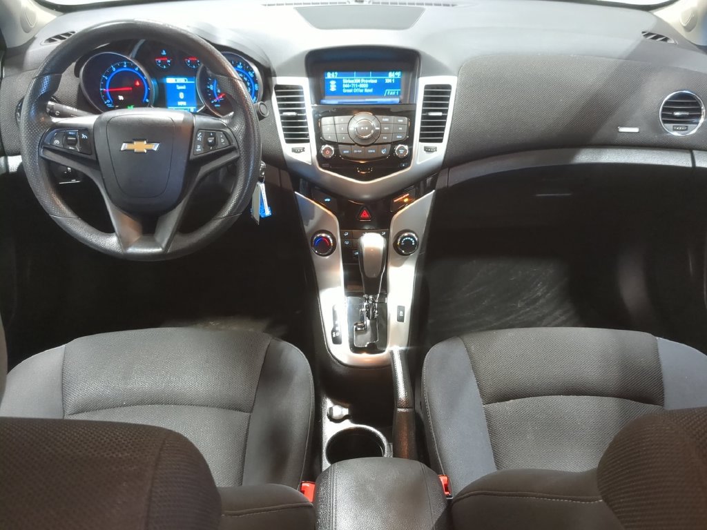 Used 2016 Chevrolet Cruze LT FWD image 18