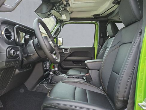 New 2026 Jeep Gladiator Sport image 9