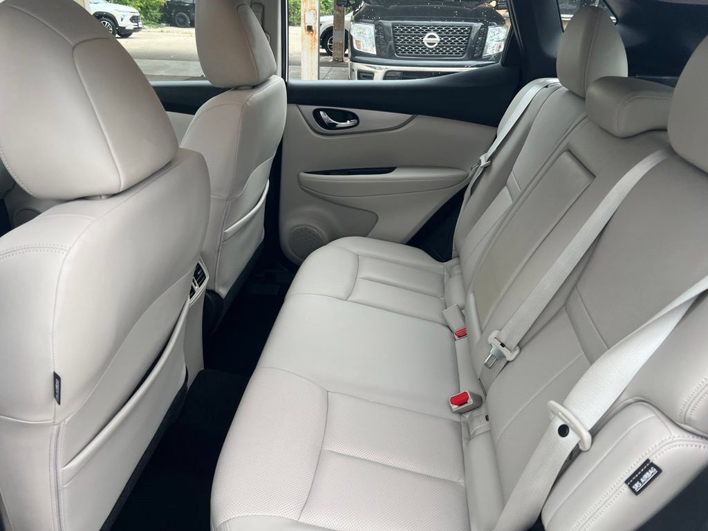 Used 2020 Nissan Rogue Sport SL w/ Premium Package AWD/4WD image 9