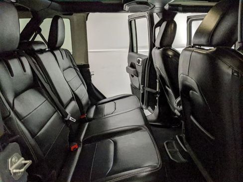 Used 2023 Jeep Wrangler Unlimited Sahara w/ Cold Weather Group image 20